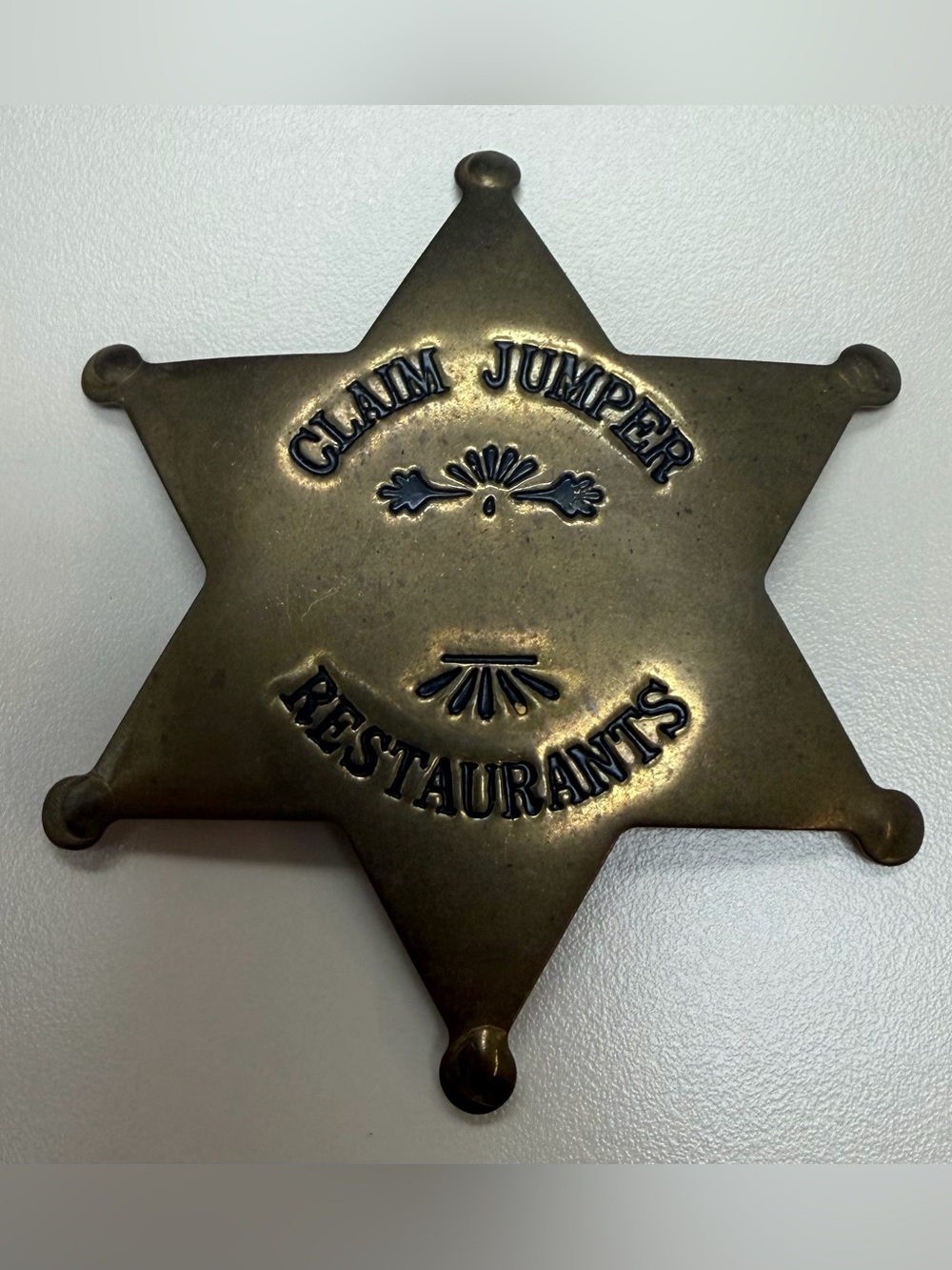 Vintage Claim Jumper Restaurant Brass Uniform Server Star Badge 3.5"